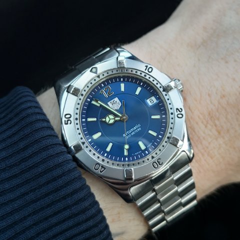 TAG Heuer 2000 ダイバーズウォッチ Second Hand Gents Tag Heuer 2000 Series WK2117-0 | Miltons