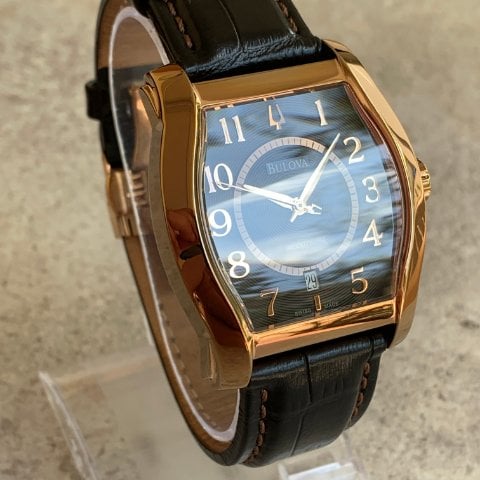 Bulova Accutron 64B22 Yellow gold and Stainless steel Black
