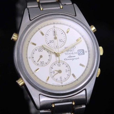 Seiko Spirit Titanium White 1995 | Dealer | EveryWatch