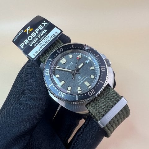 Seiko SBDC143 Stainless steel Gray Japan | Dealer | EveryWatch