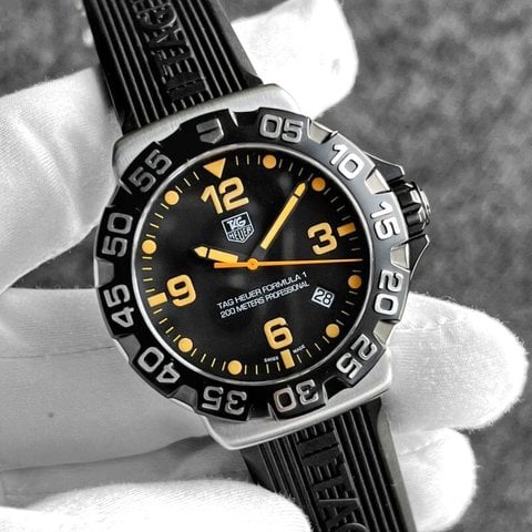 TAG Heuer ダイバーズウォッチ ブラック TAG Heuer Connected Calibre E4 - Titanium Grade 2 Case - 42