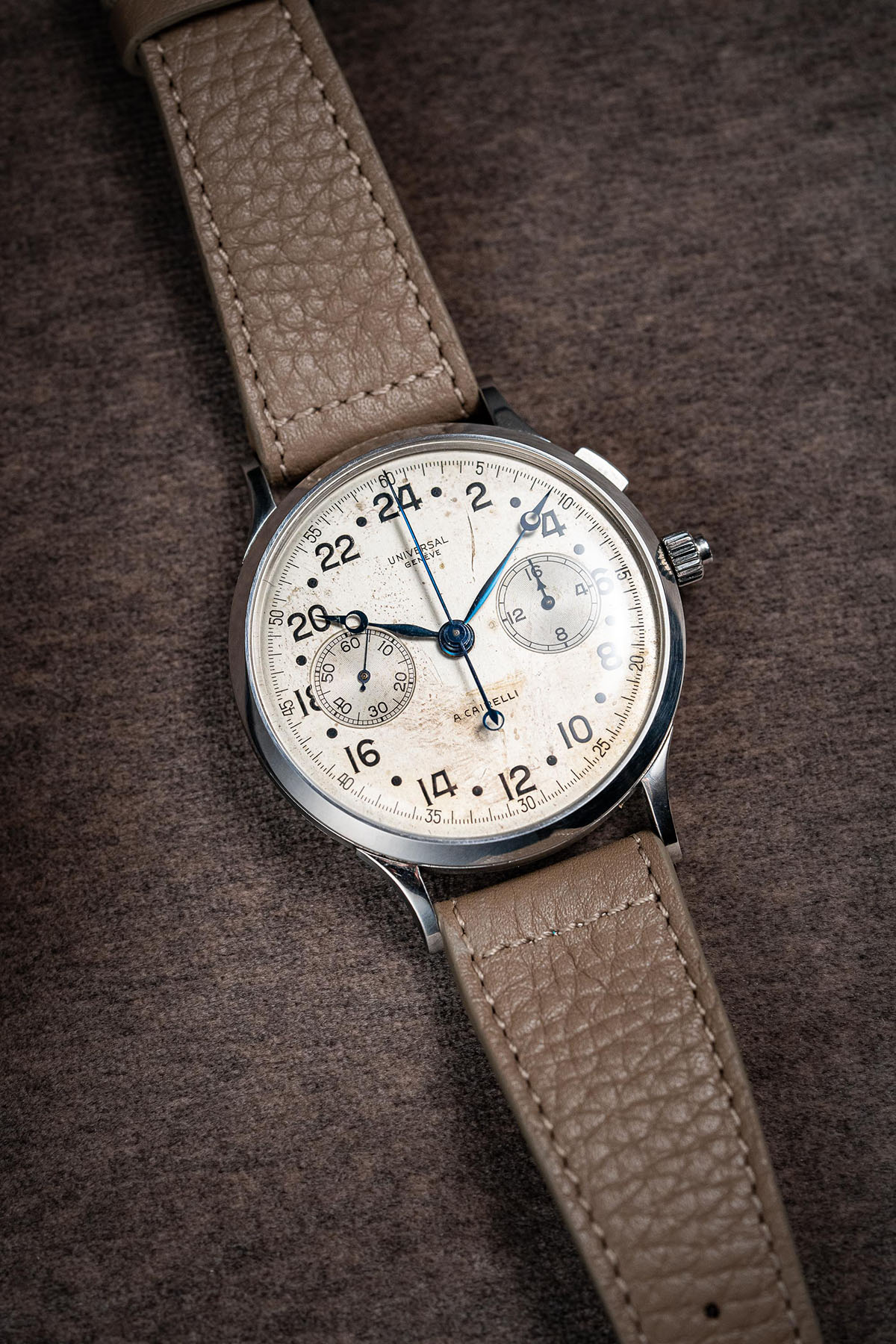 Universal Genève 22560 Stainless steel 1950 | Dealer | EveryWatch