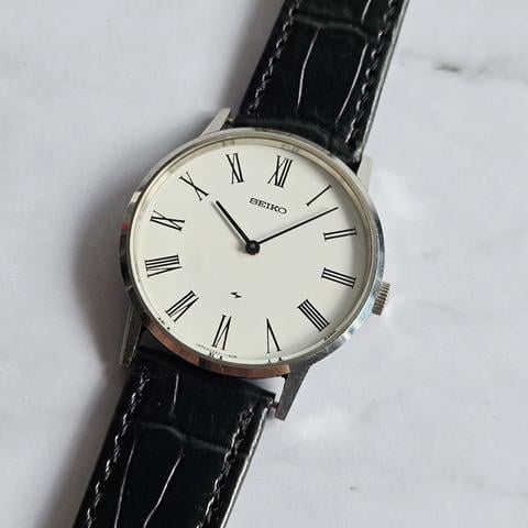seiko-2220-043015690288.jpg