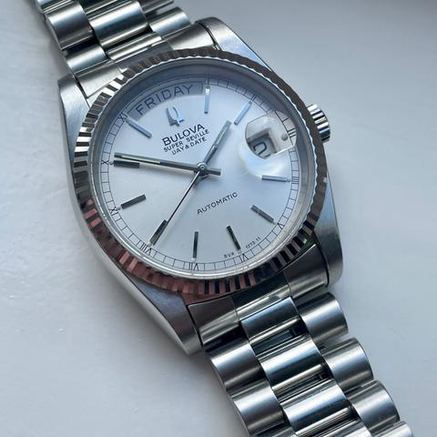 BULOVA ブローバ スーパーセビル 4410103 デイト 993 - メルカリ