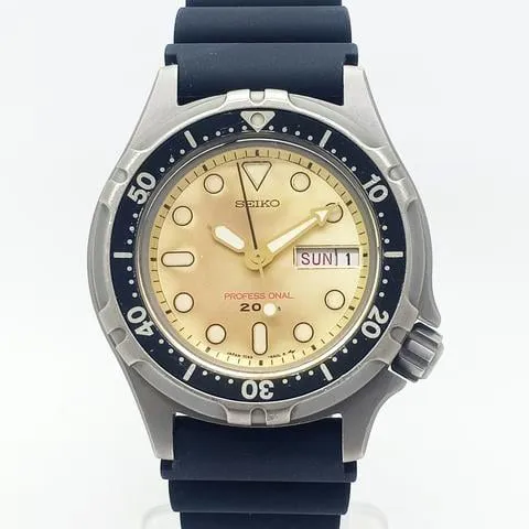 Seiko Divers 7C43-6a00 Titanium Gold 1991 Germany | Dealer | EveryWatch