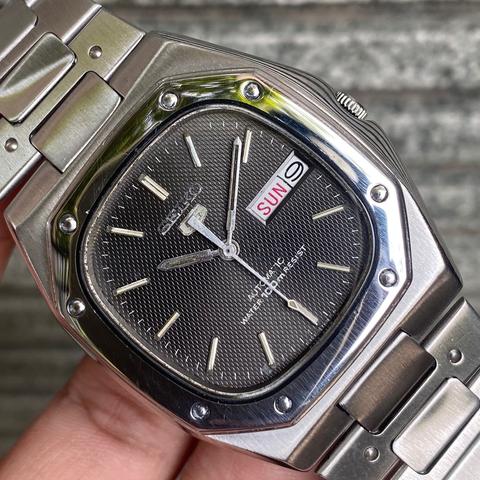 Seiko Date 6309-5750 Stainless steel Black 1998 | Dealer | EveryWatch