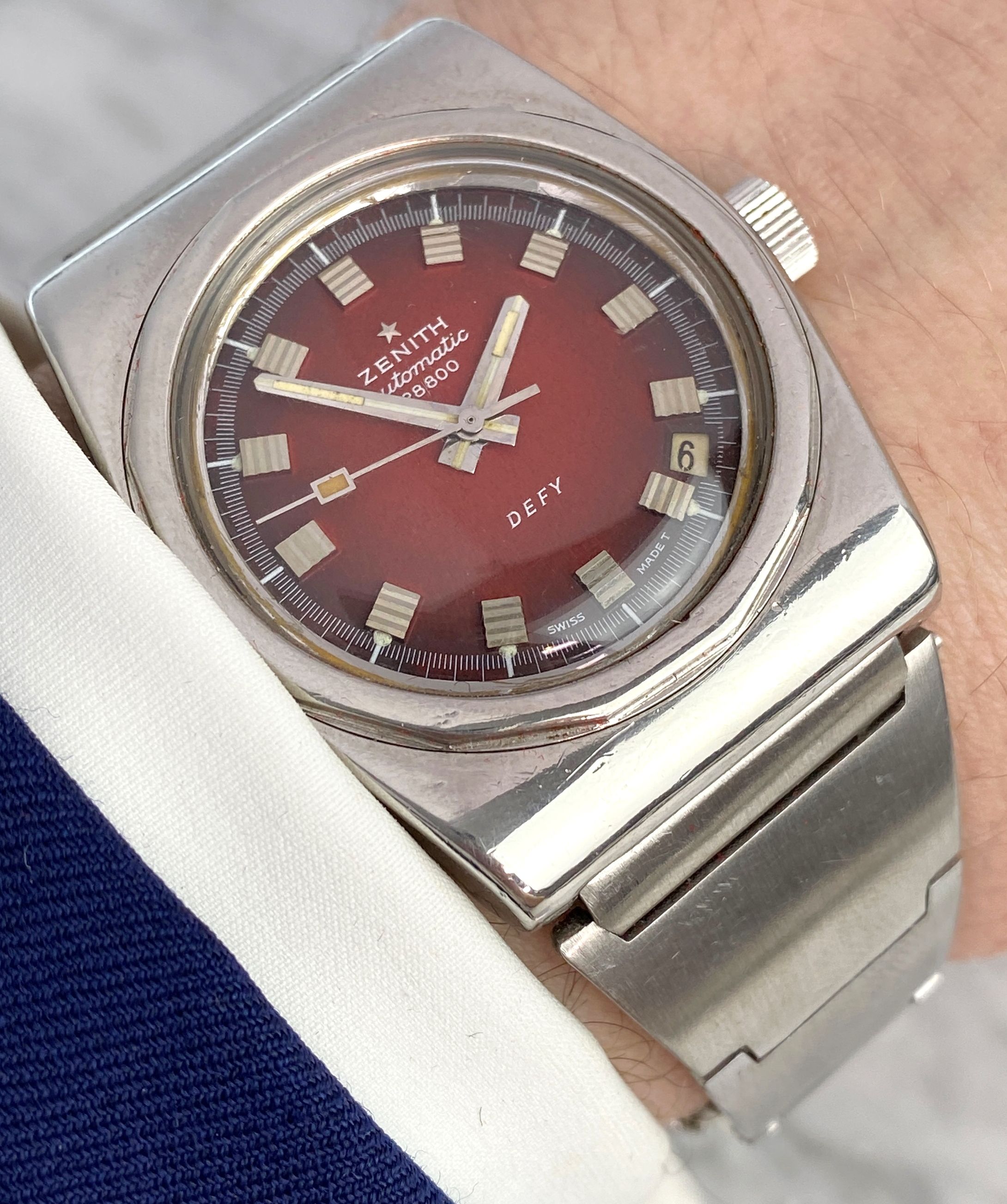 Zenith Defy 28800 A7682 Stainless steel Burgundy 1970 | Dealer