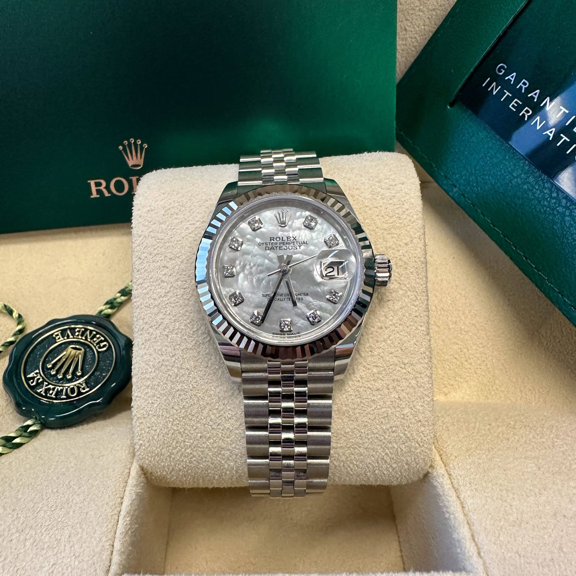 Rolex Lady-Datejust 179168 Yellow gold Japan | Dealer | EveryWatch