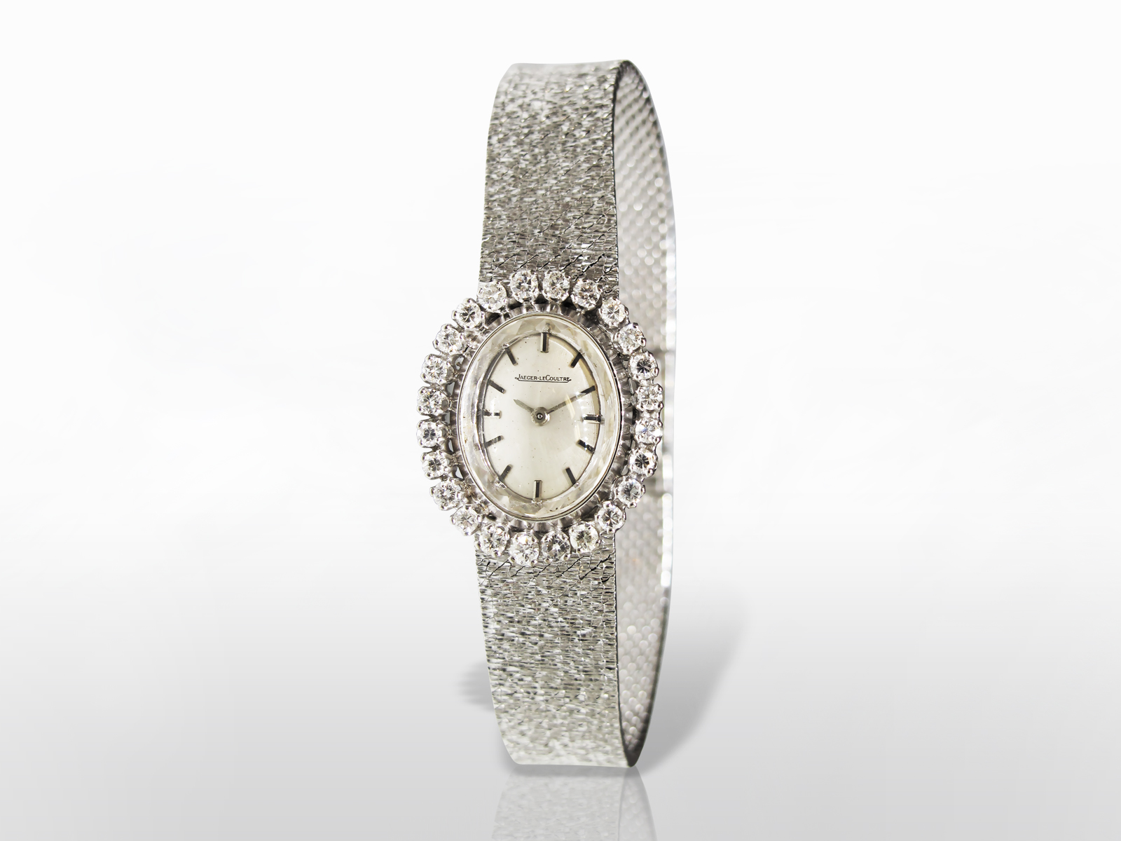 Jaeger LeCoultre Vintage Ladies Watch - White Gold 18k Manual SOLD. JAEGER-LECOULTRE, REF. 14062, 18K WHITE GOLD - 32mm  main image 3