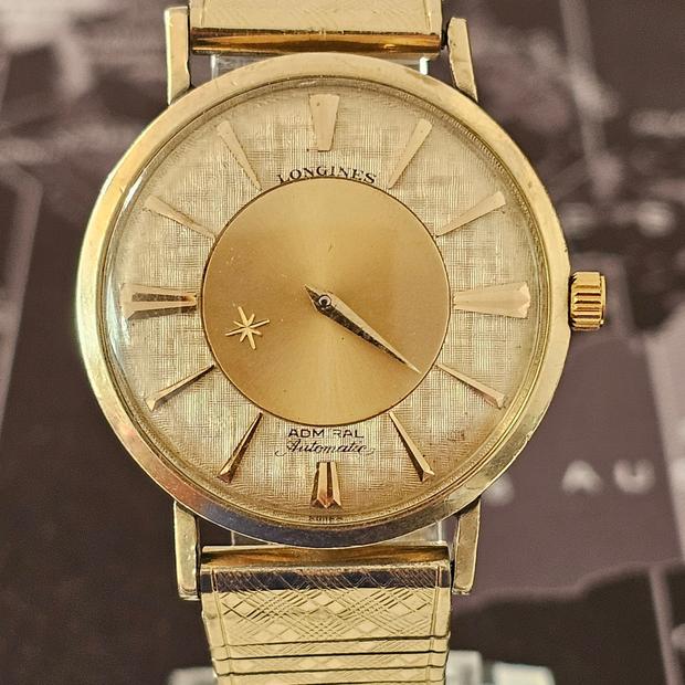 Longines Admiral 1200 Yellow gold Golden 1963 Canada Dealer - Main Image