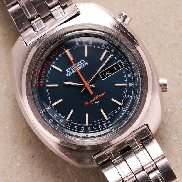 seiko-chronograph-7017-