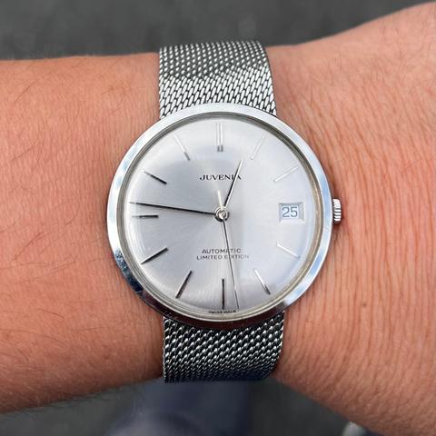 Juvenia 8859 Stainless steel Silver 1979 | Dealer | EveryWatch