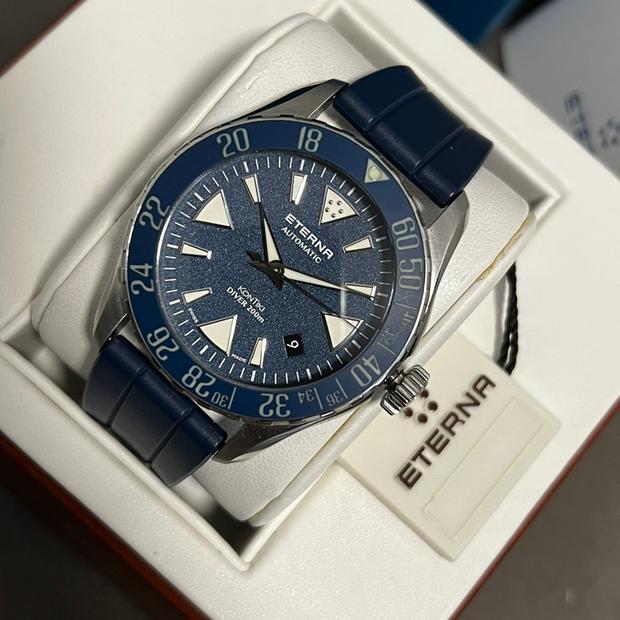 Eterna 0 Silver | Stainless steel Dial Eterna-Matic Centennaire
