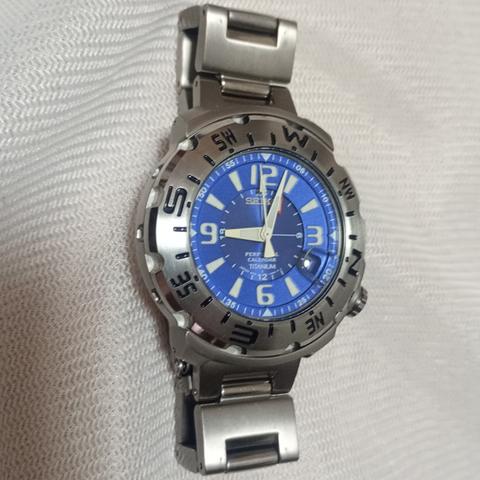 Seiko Titanium Blue Japan | Dealer | EveryWatch Seiko Titanium Blue Japan | Dealer | EveryWatch