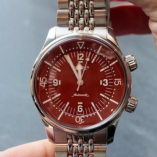 スペインのフィギュリン　ビンテージ longines-legend-diver30255793.jpg