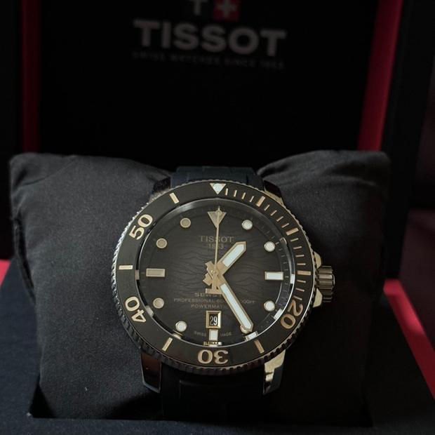 TISSOT アナログ腕時計 ブラック/ゴールド/シルバー Tissot Seastar T120.607.17.441.01 Stainless steel Black 2024