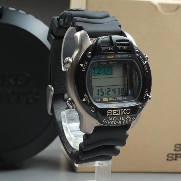 SEIKO SCUBA DIVER スキューバ ダイバーズ m796-5a10 s-l400.jpg