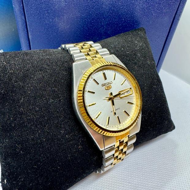 green emerald velvet dress Seiko SNXS Diamond Datejust main image 1