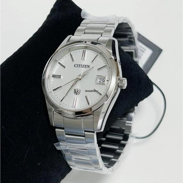 Citizen Eco-Drive AQ4080-52A Stainless steel Silver | Dealer