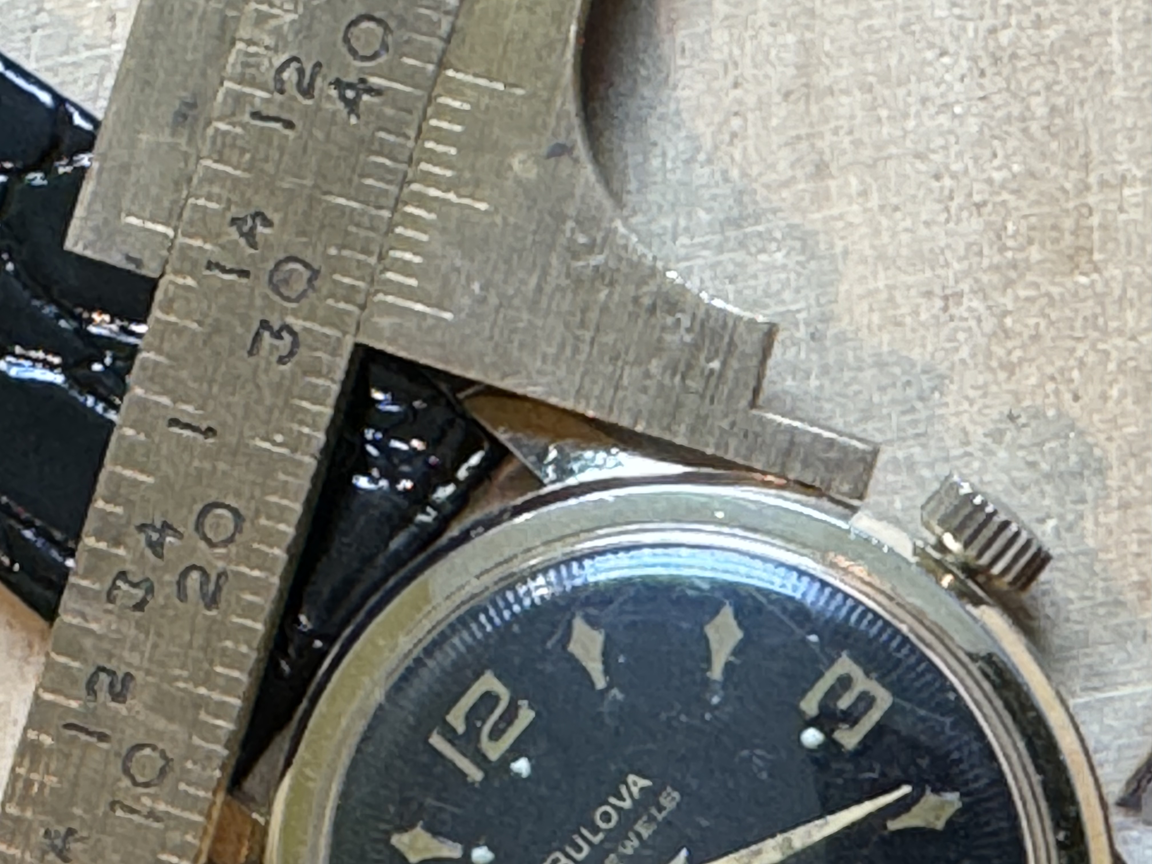 不稼働　Bulova クォーツ 腕時計 10ATM　Superior2000 VINTAGE BULOVA 10 ATM SUPERIOR 2000 QUARTZ WATCH TOW TONE
