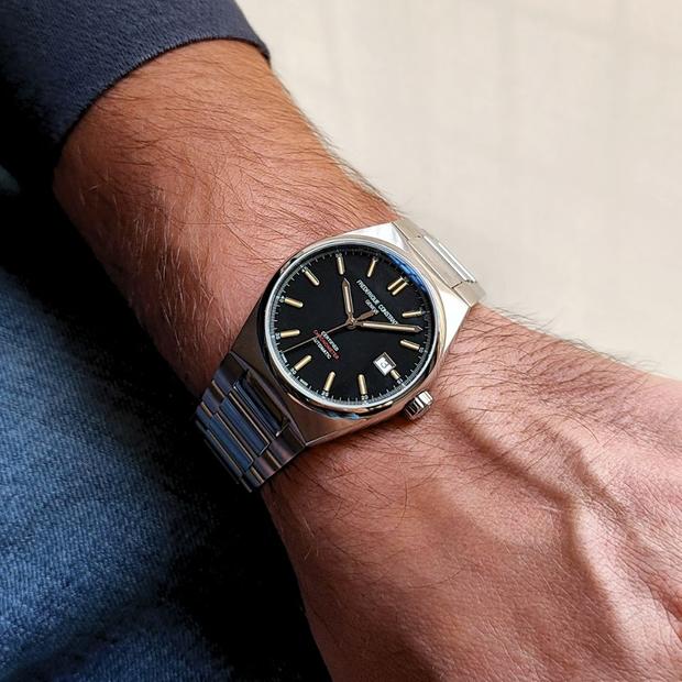 Fc br cs cn なしです。 frederique-constant-highlife-