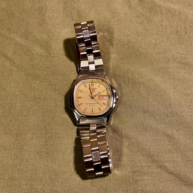 Seiko Seiko 5 SKZ035 Stainless steel Champagne 1990 United Kingdom