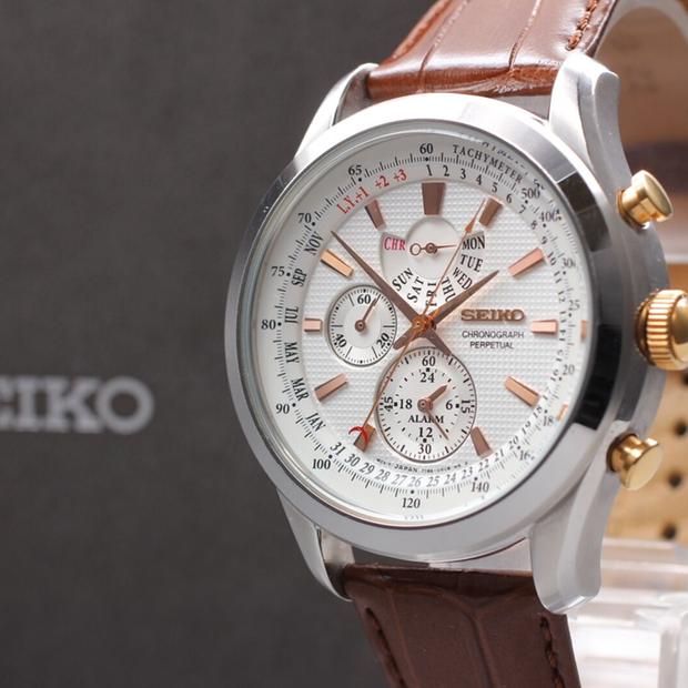 seiko-chronograph34689088.jpg