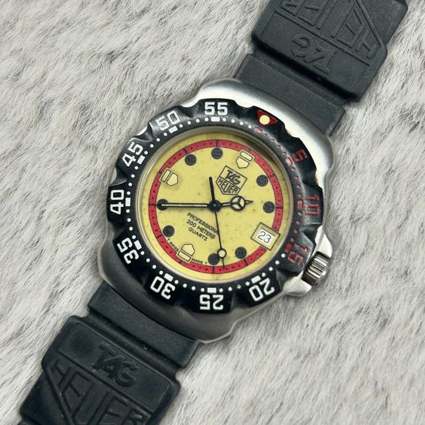 TAG Heuer Formula 1 WA1211 Stainless steel Yellow United States