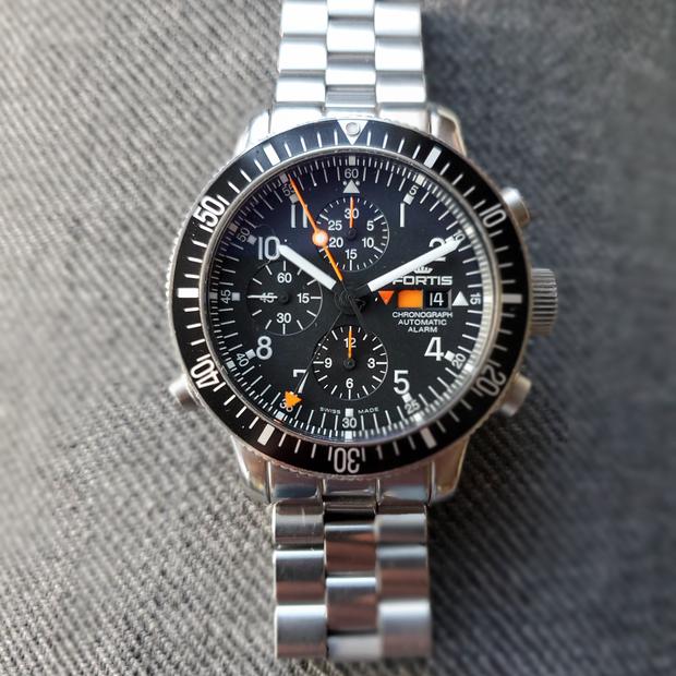 Fortis B-42 Official Cosmonauts 639.22.11 M Stainless steel Black