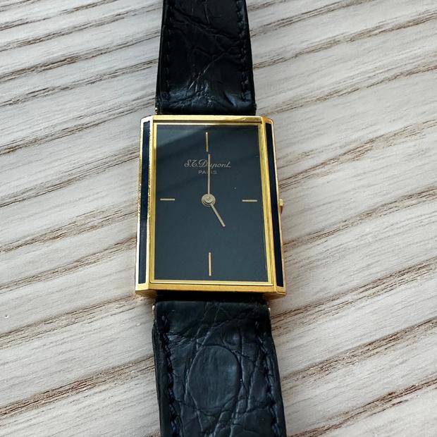 S.T. Dupont 61225 Yellow gold Blue 1985 Belgium | Dealer | EveryWatch