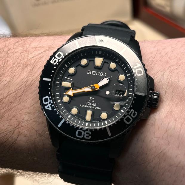 SEIKO SOLAR WATERRESISTANT 10気圧 Ⅴ157黒 Seiko Solar V157-0CR0 Stainless steel Black 2017 France | Dealer