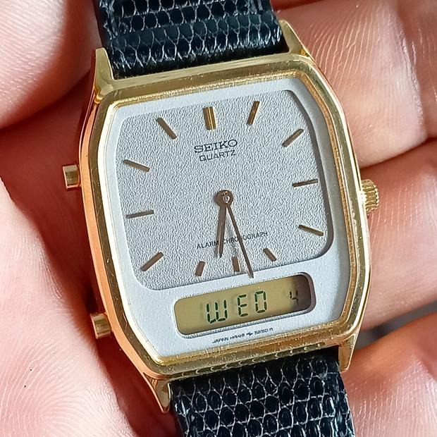 SEIKO クォーツ時計 1985年製 seiko-44383516.jpg