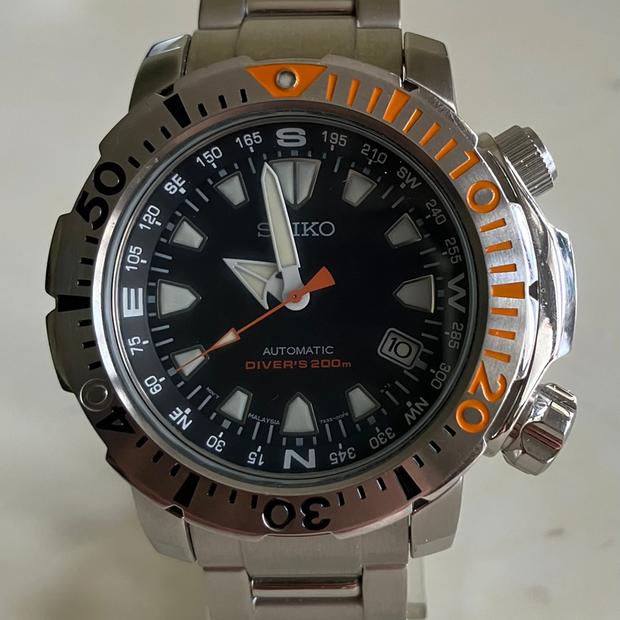Seiko Monster SNM035 Stainless steel Black 2014 | Dealer | EveryWatch