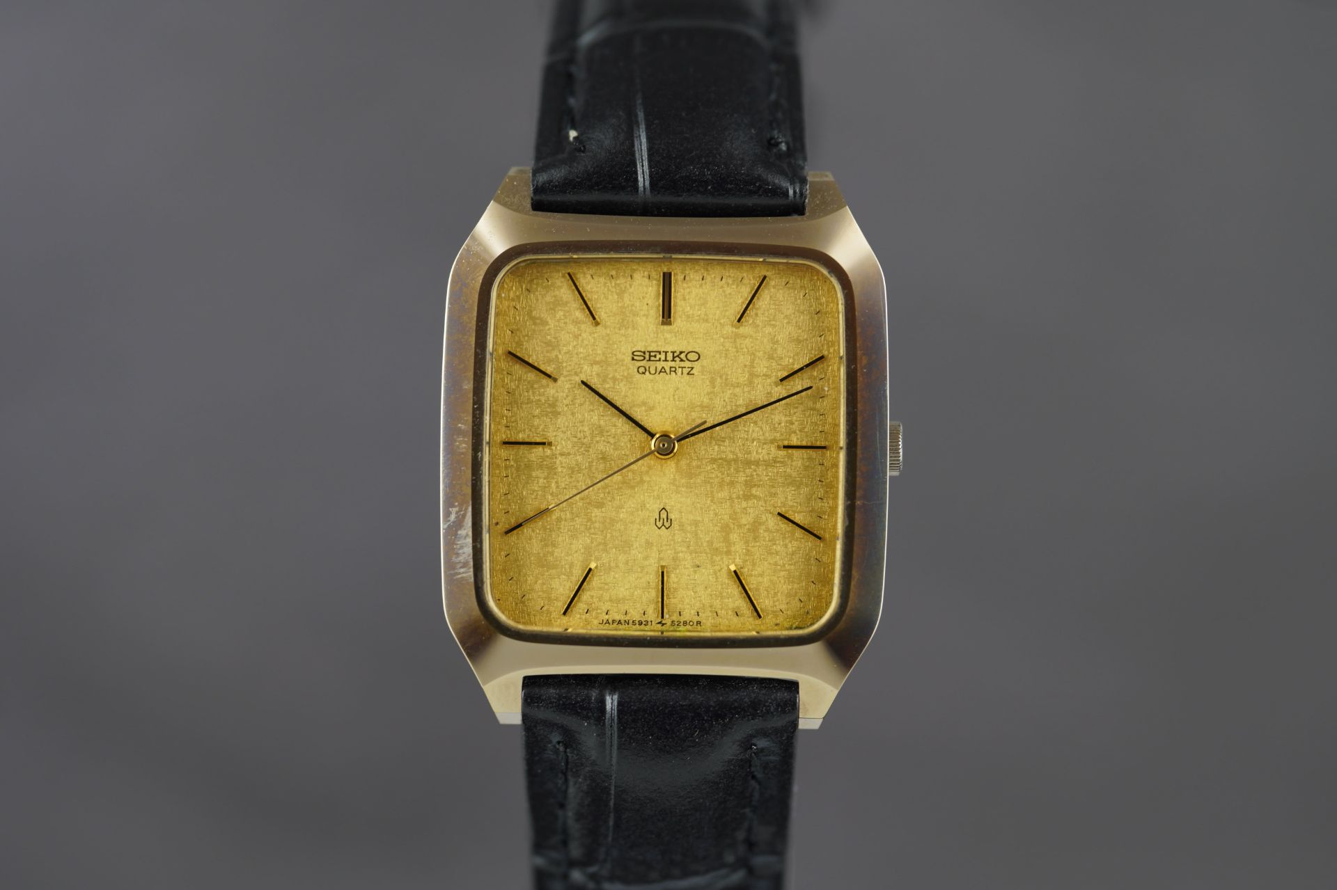 Seiko Dolce 5931-5550 Stainless steel Champagne 1983 France
