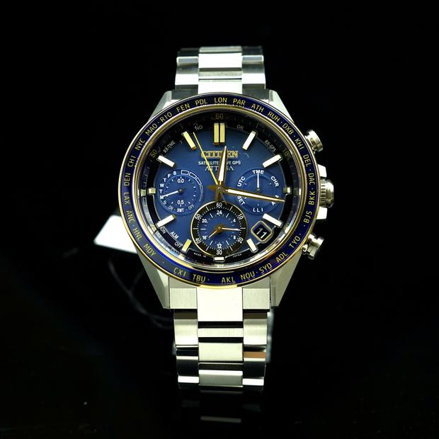 Citizen CC4054-68L Titanium | Dealer | EveryWatch