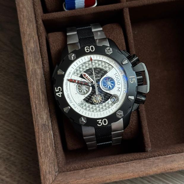 チェレステ Zenith Defy 96.0525.4000/21.M525 Titanium Silver 2007 | Dealer