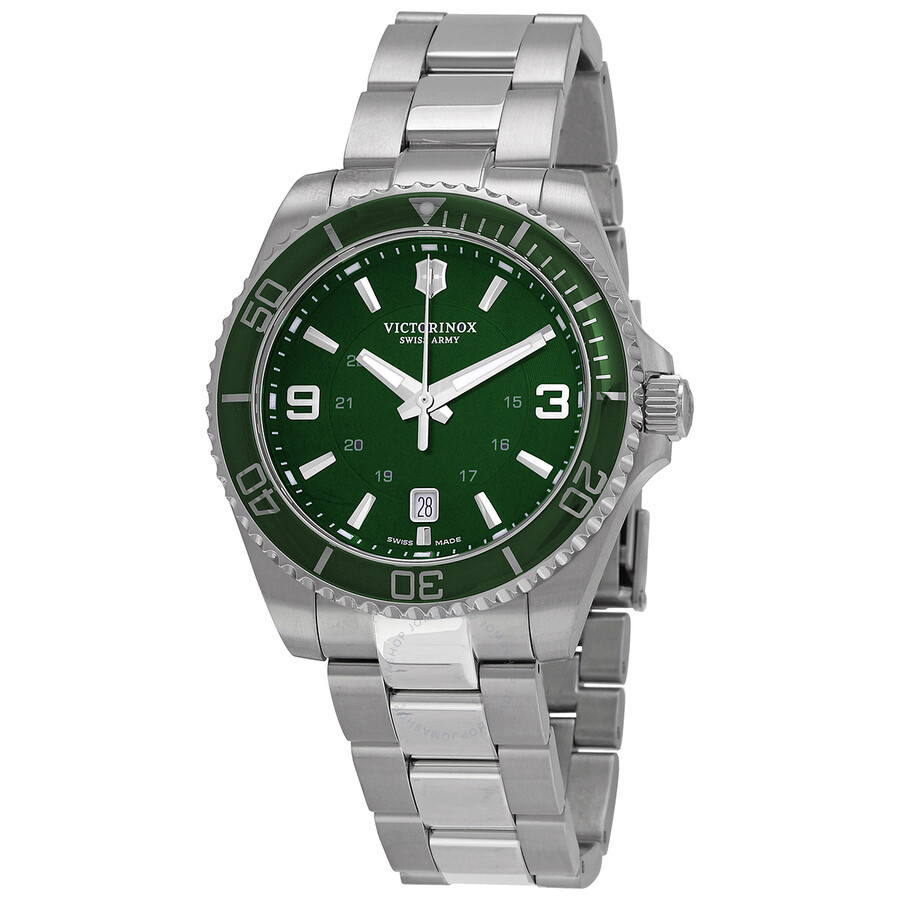 Victorinox Maverick 241952 Stainless steel Black | Dealer | EveryWatch
