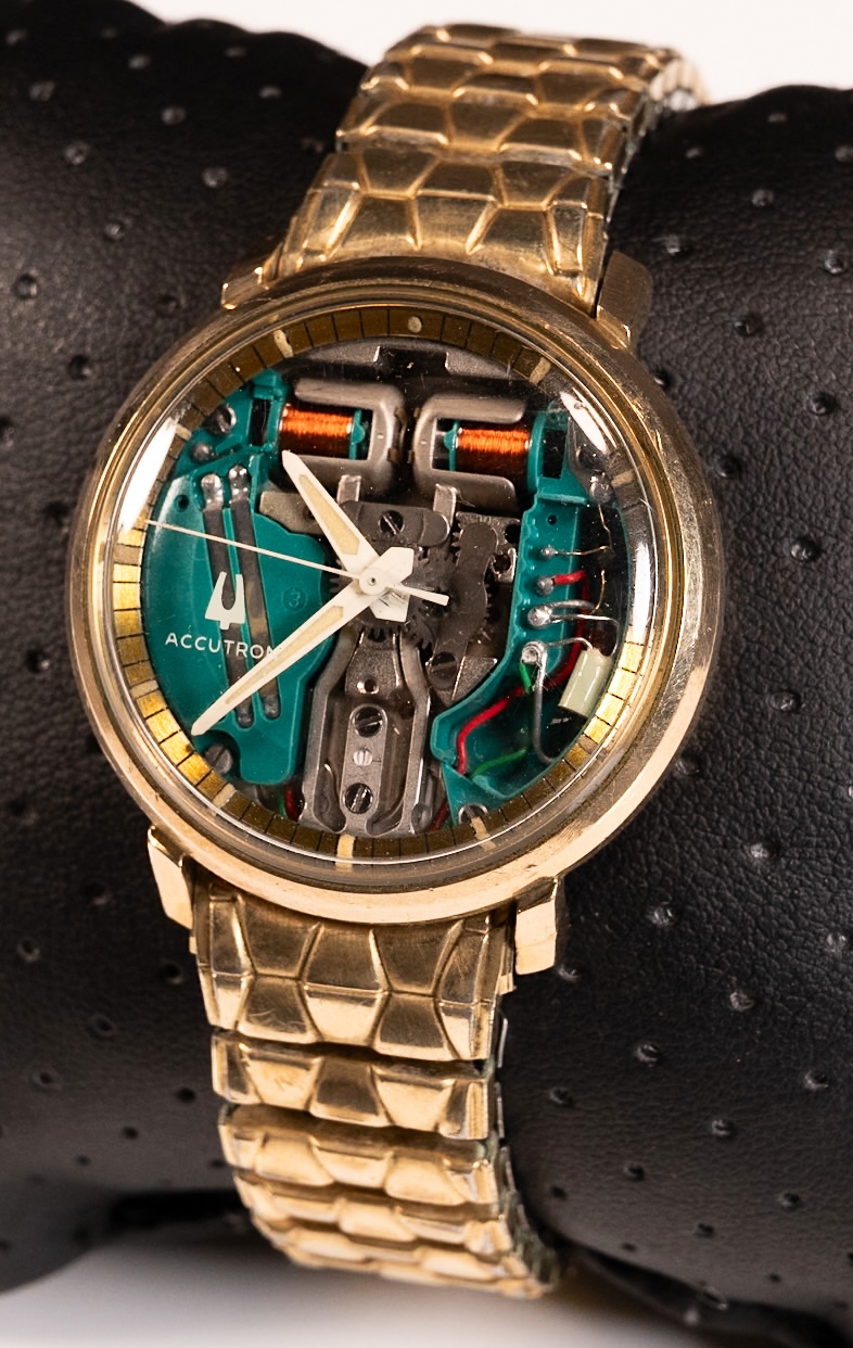 Bulova Accutron Spaceview 214 Stainless steel and 10k yellow gold