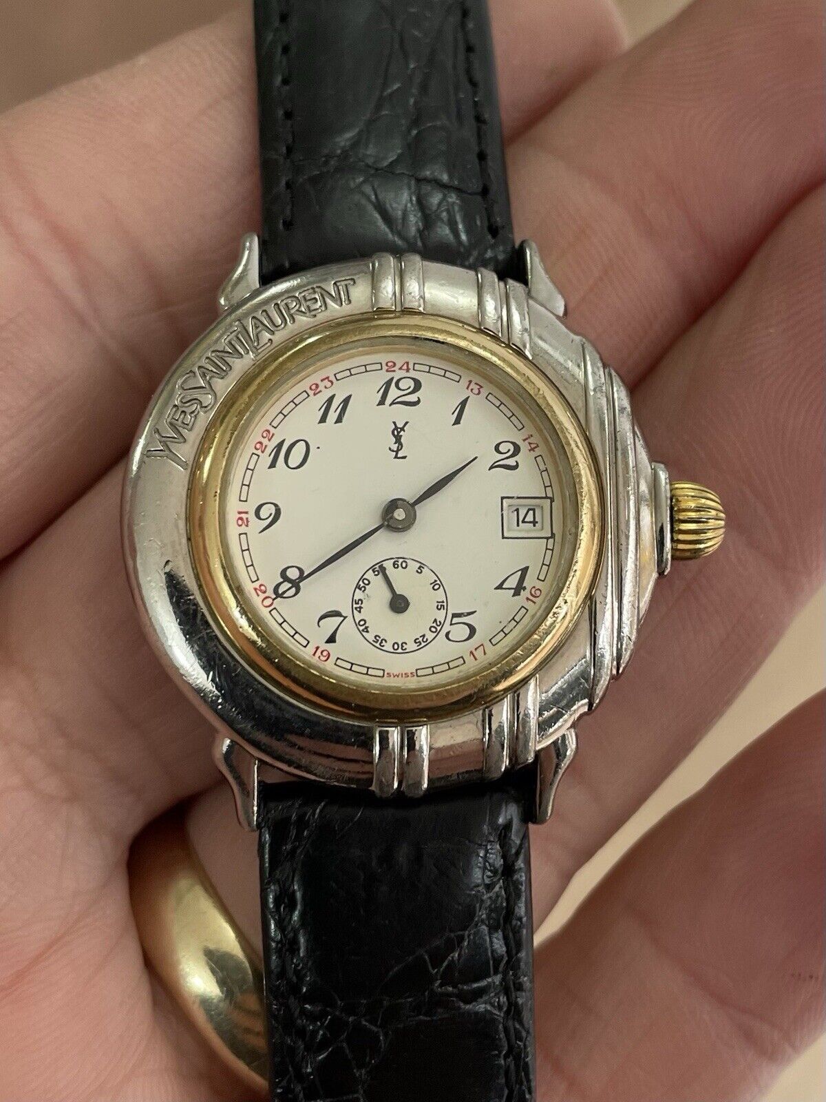 Yves Saint Laurent | Dealer | EveryWatch display picture 1