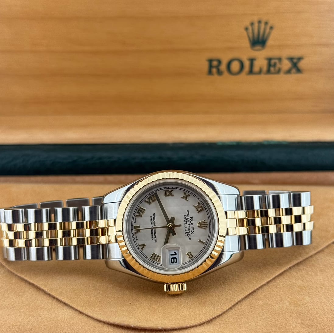 ✨ロレックス　62523 D-18 シルバー×ゴールド✨ ロレックス ROLEX デイトジャスト 腕時計 10Pダイヤ YG×SSコンビ