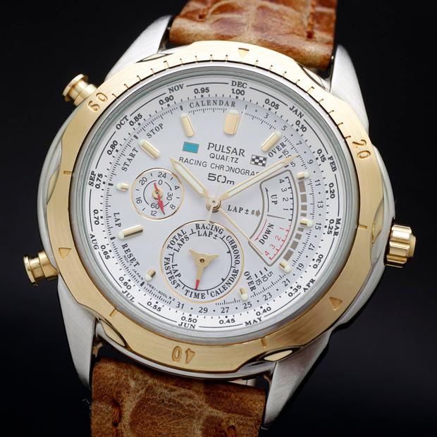 Pulsar V681-9000 Stainless steel White 1990 Spain Dealer