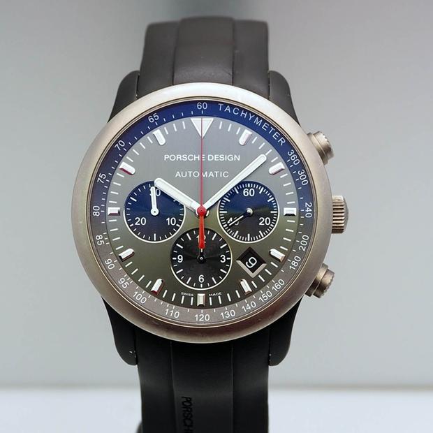 Porsche Design Dashboard 6612.14 Titanium Gray | Dealer  display picture 2