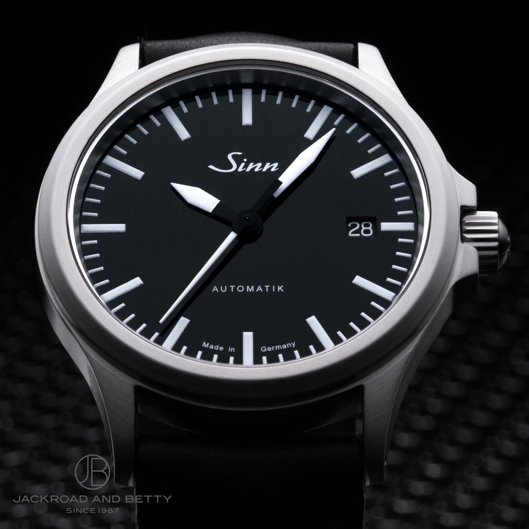 Sinn 556 ジン 556.A.RS M Stainless steel Black | Dealer | EveryWatch