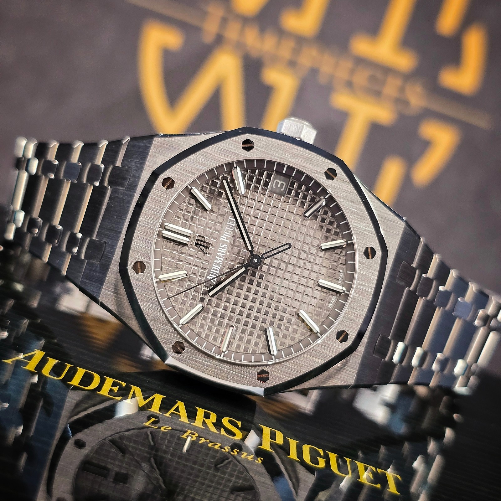 Audemars Piguet Royal Oak 6005SA Gray | Dealer | EveryWatch