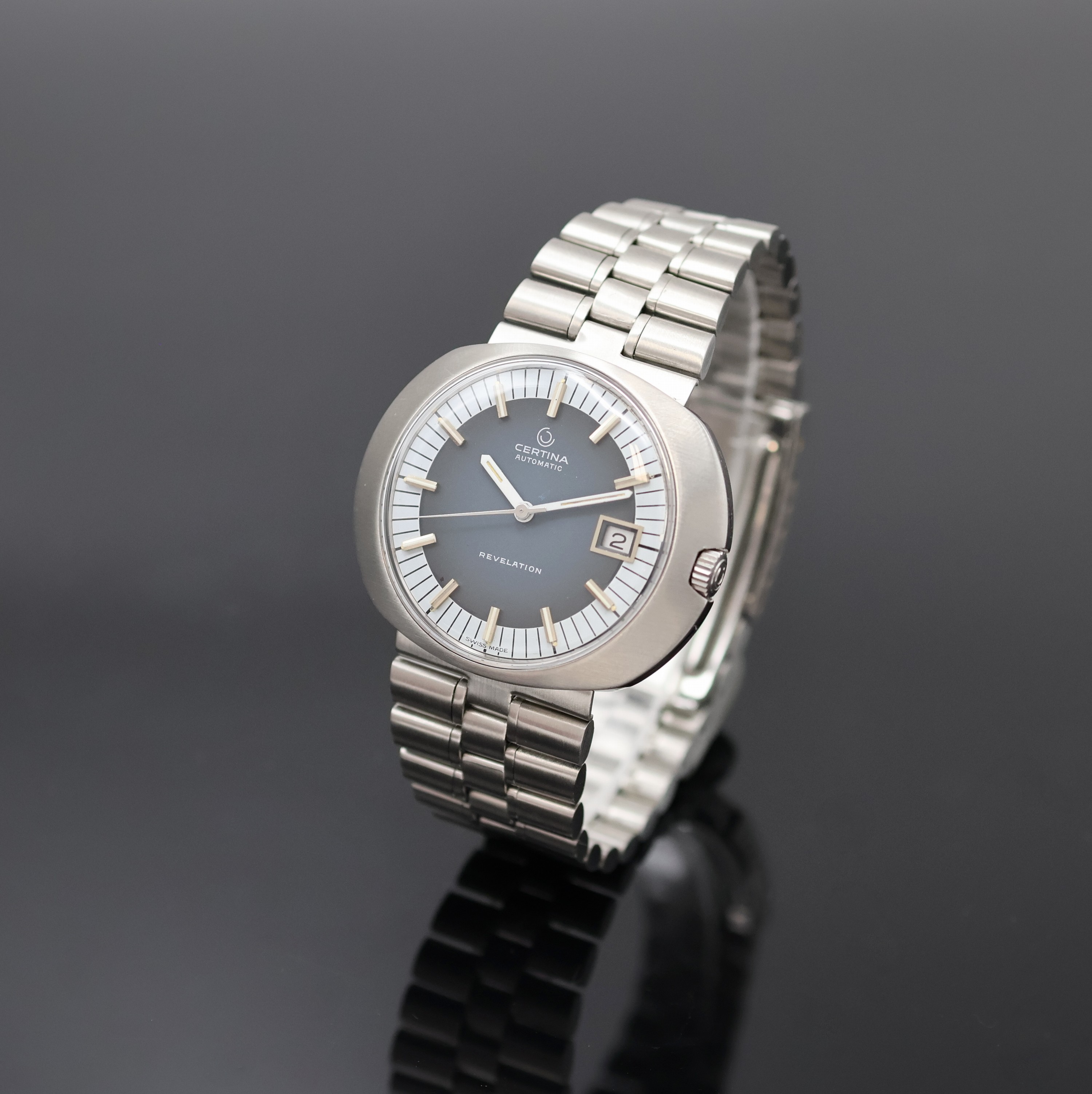 Certina 5206 220 Stainless steel Burgundy 1970 | Dealer | EveryWatch