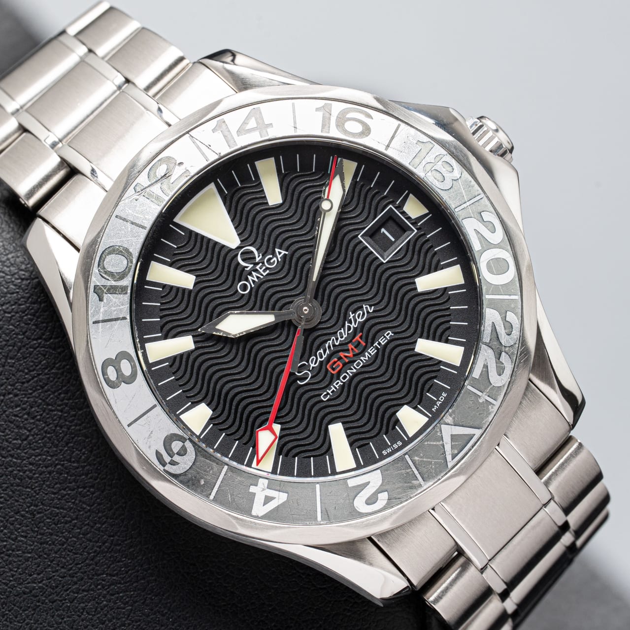 Omega Seamaster Diver 300M 210.93.42.20.01.001 Platinum Black