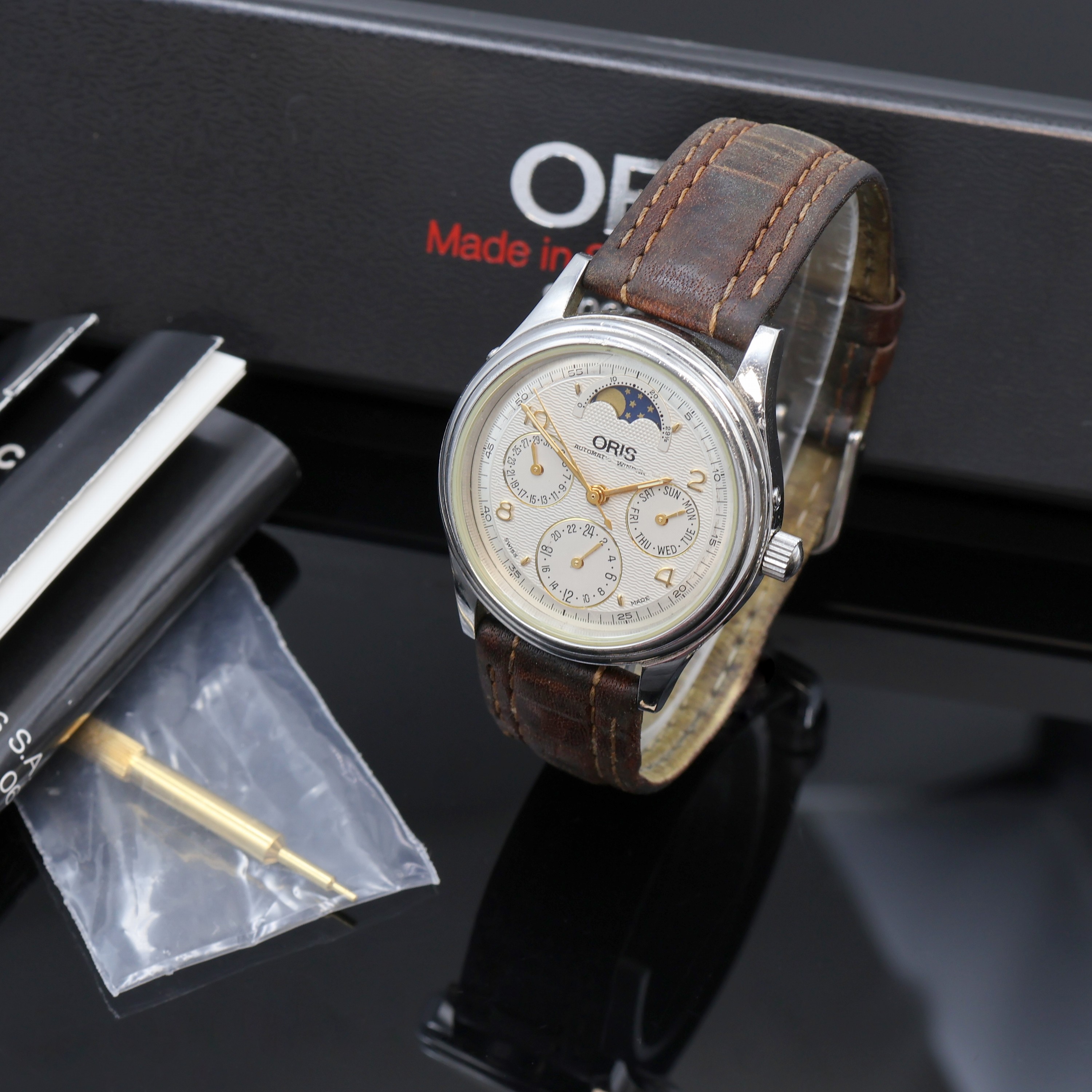 Oris 7313 Stainless steel and Gold-plated Beige | Dealer | EveryWatch