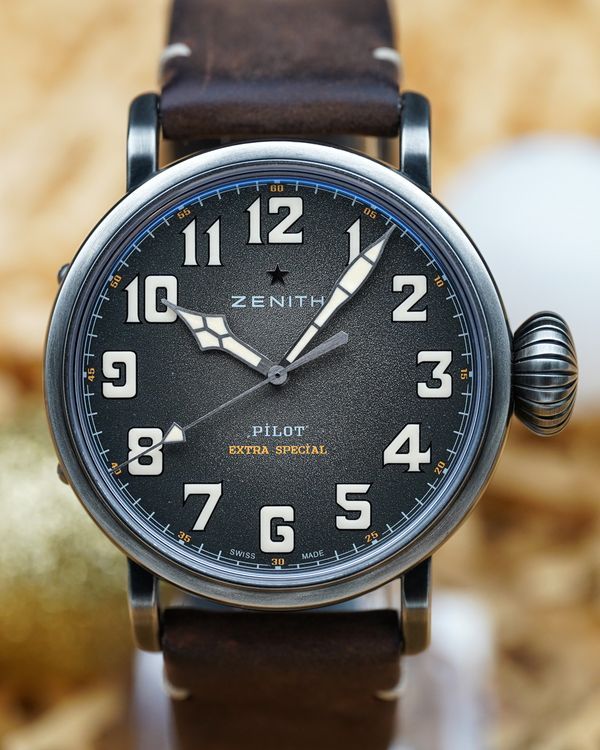 Zenith Pilot 11.1941.679/94.C814 Stainless steel Red | Dealer