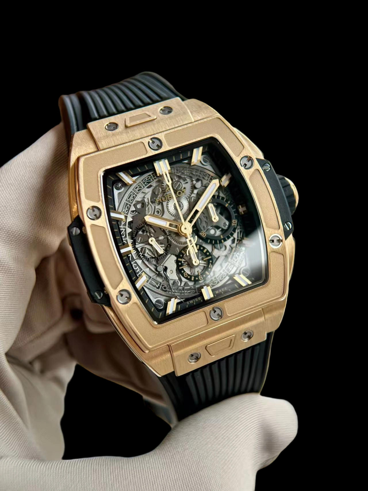 Hublot Spirit of Big Bang 642.VX.0130.RX Yellow gold Skeletonized