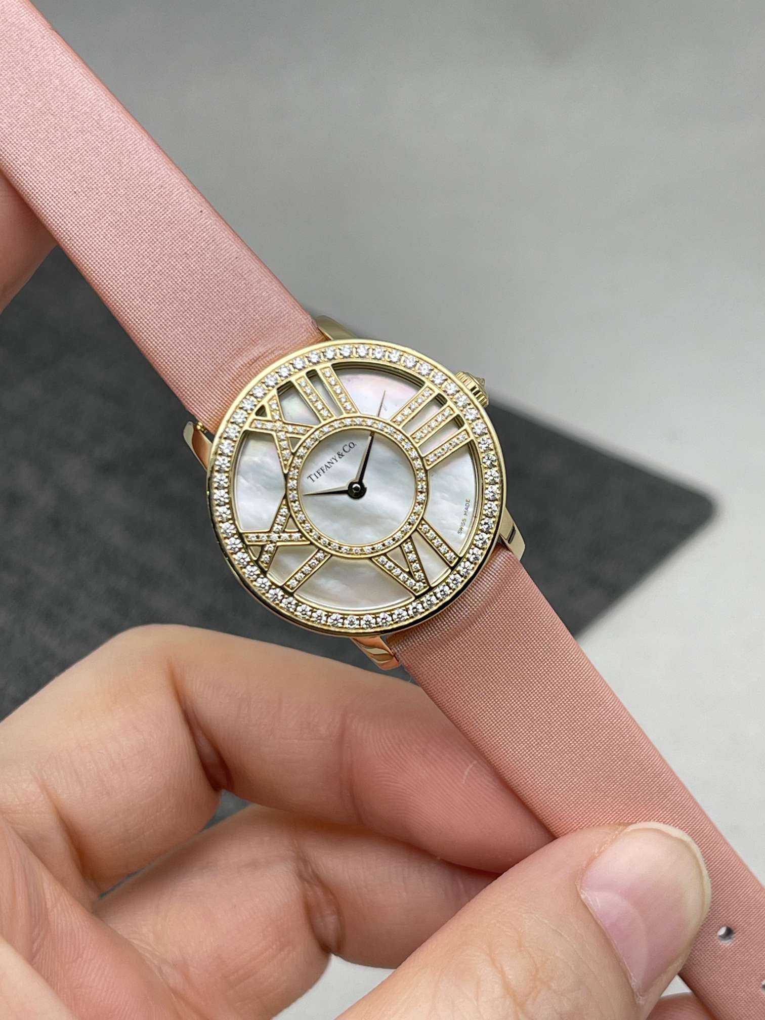 Tiffany Z0046.17.10B91A00A Platinum Silver 2003 | Dealer | EveryWatch